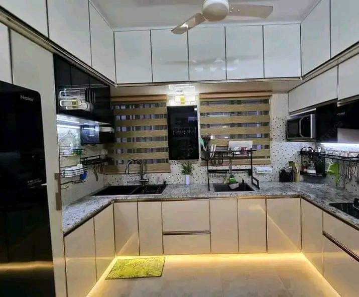Kitchen Cabinet